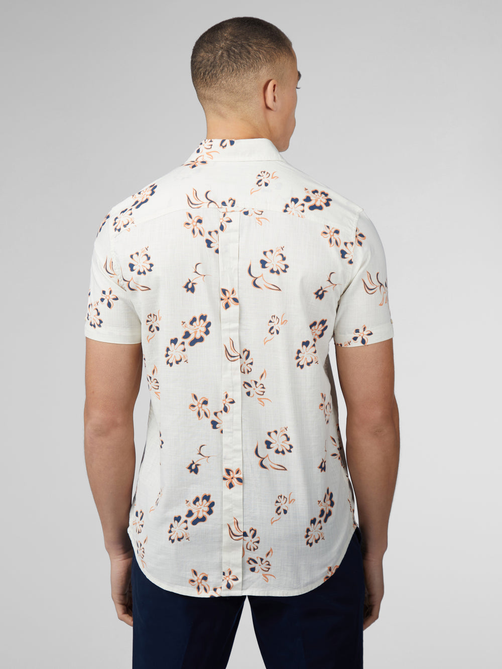 Ben Sherman Signature Linear Floral Shirts White | VIJPGXL-92